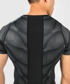 Venum Phantom Rashguard - Shortsleeves Black/Red -Training gear shop 041742cdae037b36d31926f14902a6840210a063 RASH SS PHANTOM 14