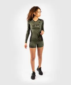 UFC Venum Authentic Fight Week Women's Performance Long Sleeve Rashguard - Khaki -Training gear shop 060450036ef4b12b3a0f00044ea5ff70743d0b50 VNMUFC 00026 015 09