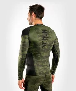Venum Trooper LS Rashguard, Forest Camo/Black 6 Venum Trooper LS Rashguard, Forest Camo/Black -Training gear shop 07b969a8e86afc98b9bc032578ed6c191c08b9fb 5J5A8317 1