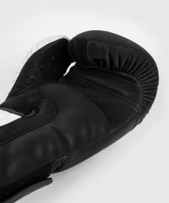 Venum Legacy Boxing Gloves 10 Venum Legacy Boxing Gloves -Training gear shop 12a59acf514d5fd7e864178cefd6dbc70af561bc BG LEGACY BLACK WHITE SD 06