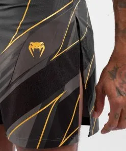UFC Venum Authentic Fight Night Men's Gladiator Shorts - Champion -Training gear shop 13a70461a2b699ecb7673ff98eb2ca3c77fa6637 VNMUFC 00003 126 07