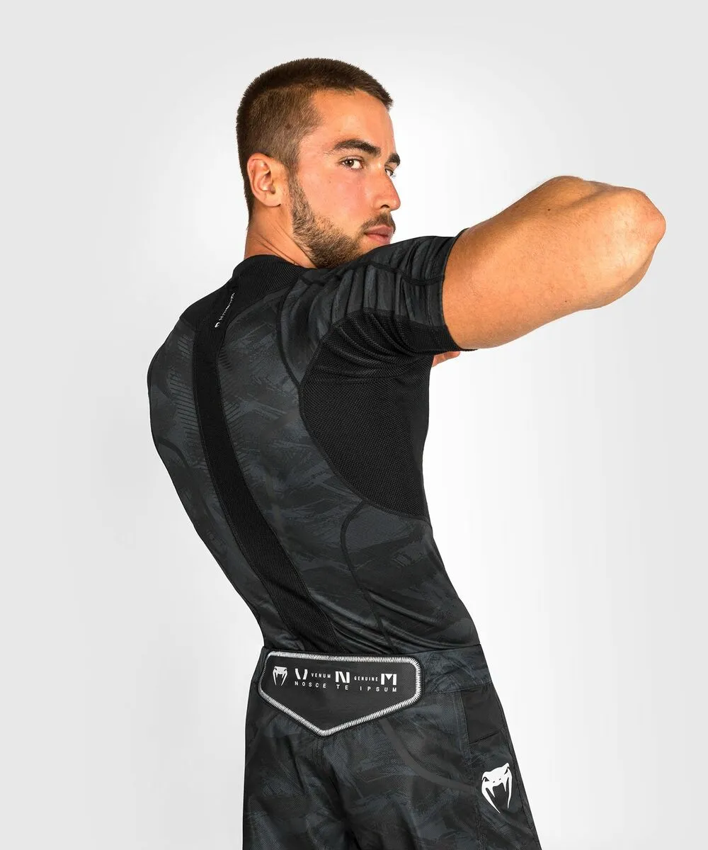 Venum Electron 3.0 Rashguard - Shortsleeves Black 6 Venum Electron 3.0 Rashguard - Shortsleeves Black - Image 4