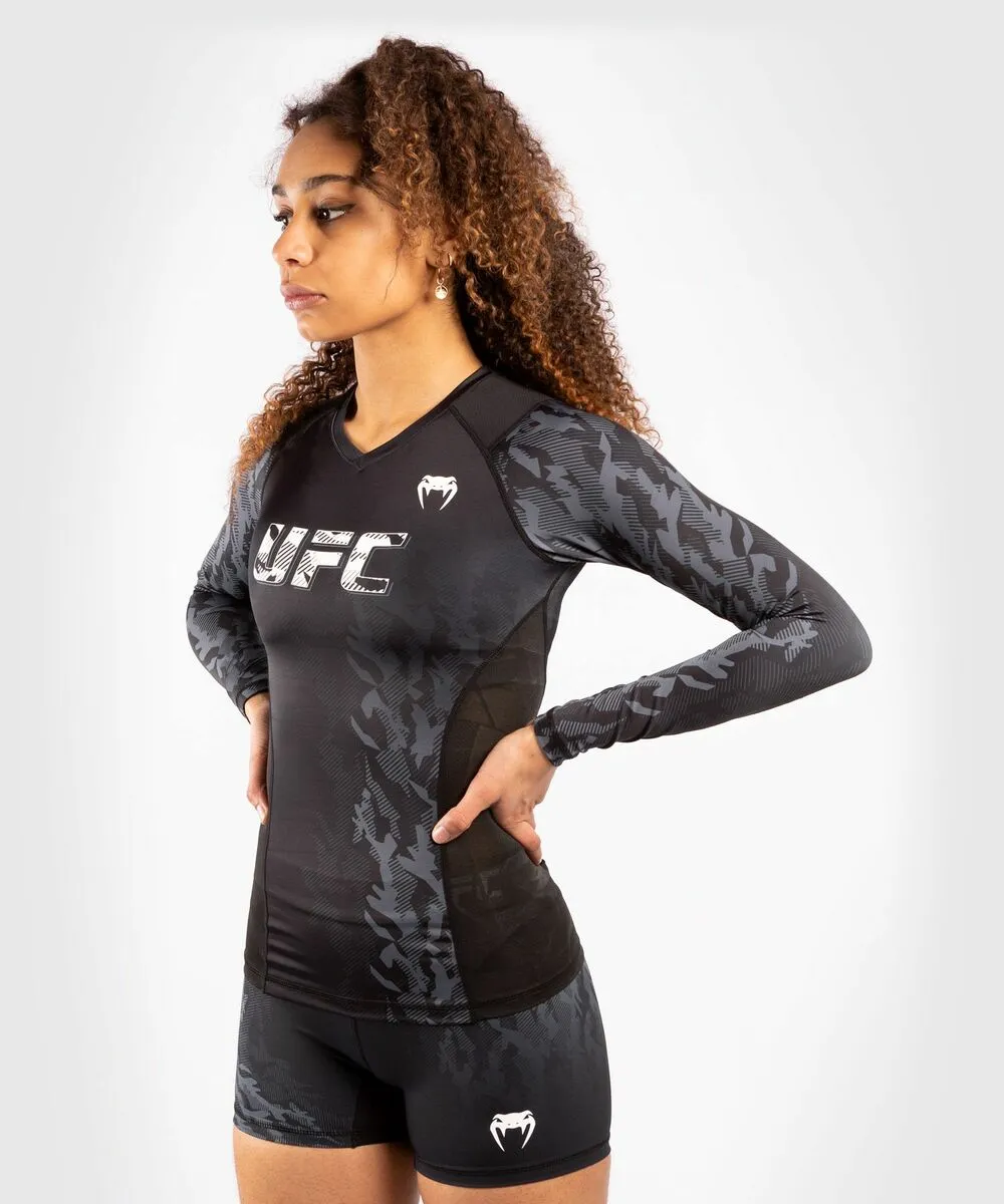 UFC Venum Authentic Fight Week Women's Performance Long Sleeve Rashguard - Black 4 UFC Venum Authentic Fight Week Women's Performance Long Sleeve Rashguard - Black - Image 2