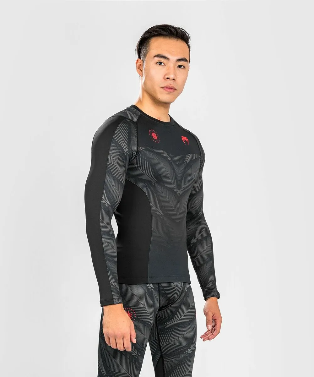 Venum Phantom Rashguard - Longsleeves Black/Red 3 Venum Phantom Rashguard - Longsleeves Black/Red