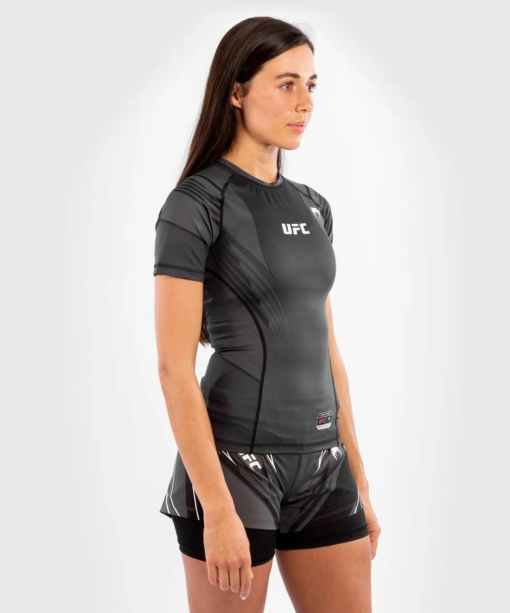 UFC Venum Authentic Fight Night Women's Rashguard - Black 5 UFC Venum Authentic Fight Night Women's Rashguard - Black - Image 3