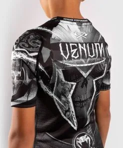 Venum GLDTR 4.0 (Gladiator) Rashguard For Kids 13 Venum GLDTR 4.0 (Gladiator) Rashguard For Kids -Training gear shop 40a4c0b780801bc9cf006e3ed52acd1f8abce2d9 RASH SS GLADIATOR BLACK WHITE 08