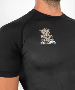 Venum Reorg Rashguard - Shortsleeves Black 10 Venum Reorg Rashguard - Shortsleeves Black -Training gear shop 4736d4921cea98ba43c3e0fd1c1c190ae764c8df RASH SS REOG BLACK 10