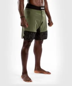 Venum Light 4.0 Fightshort - Khaki-Silver 12 Venum Light 4.0 Fightshort - Khaki-Silver -Training gear shop 572c5a12d30c10bf9479b3d1bb7525acbaf97ceb FS LIGHTS4.0 KHAKI SILVER 05