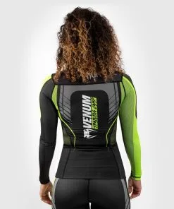 Venum Training Camp 3.0 Women's Rashguard Long Sleeves -Training gear shop 5fa430f12c89a76e3d34d0dd02666241ae3d5619 RASH LS VTC3 BLACK NEOYELLOW 04 1