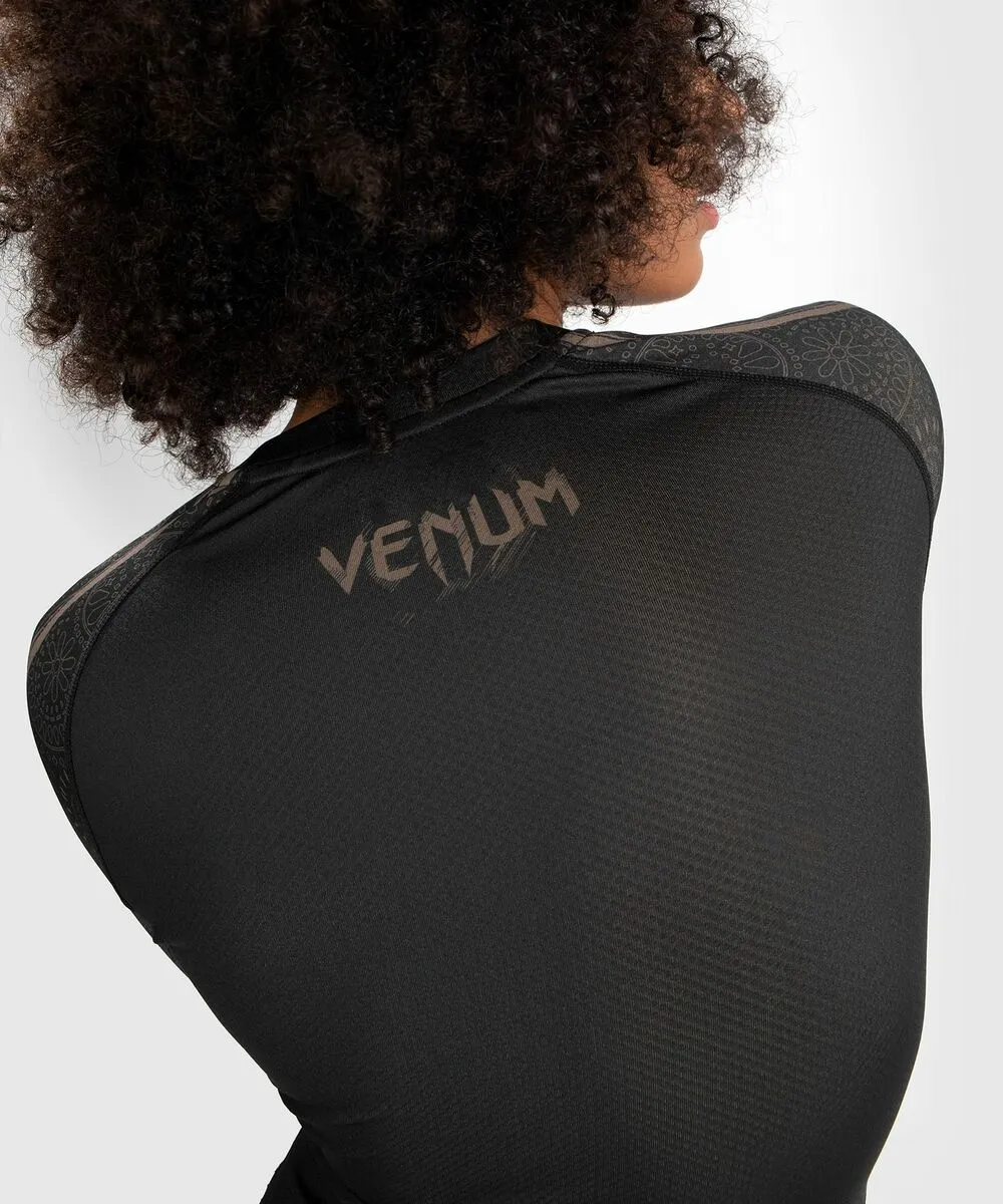 Venum Santa Muerte Dark Side Women´s Rashguard (23) - Longsleeves Black/Brown 10 Venum Santa Muerte Dark Side Women´s Rashguard (23) - Longsleeves Black/Brown - Image 8