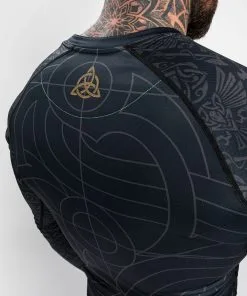 Venum Assassin´s Creed Reloaded LS Rashguard, Black 17 Venum Assassin´s Creed Reloaded LS Rashguard, Black -Training gear shop 6d26d412642d2662ec05e5e9405b6d250837f7da RASH LS ASSASSINSCREED BLACK 10