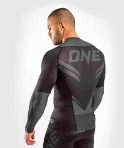 Venum One FC Impact Rashguard - Long Sleeves - Black-Black -Training gear shop 6f8352547ad21f58620c7758db83e9ab707238b8 RASH LS ONEFC IMPACT BLACK BLACK 03