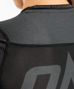 Venum ONE FC Impact Rashguard Short Sleeves Women - Black-Black -Training gear shop 7a7c7195817a1ad5670d7be2638c40aa12dbcbcb RASH SS ONEFC BLACK BLACK 07