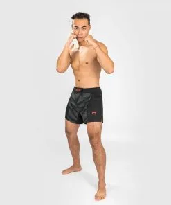 Venum Phantom Fightshorts - Black/Red 14 Venum Phantom Fightshorts - Black/Red -Training gear shop 8431583193af2b17aafe46e4ad65f90dce73848b FIGHT SHORT PHANTOM 04