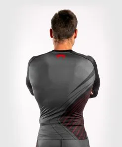 Venum Contender 5.0 LS Rashguard 15 Venum Contender 5.0 LS Rashguard -Training gear shop RASH LS CONTENDER 5.0 BLACK RED SD 042028129