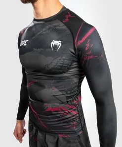 UFC Venum Authentic Fight Week 2.0 Men's Long Sleeve Rashguard - Black-Red -Training gear shop RS FIGHTWEEKS 2.0 BLACK 14