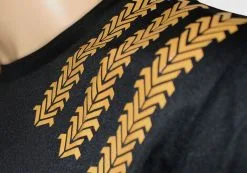 Vice Grip Xtreme - Fire Black-Yellow Grip Shirt 7 Vice Grip Xtreme - Fire Black-Yellow Grip Shirt -Training gear shop Vice20Grip20Xtreme20Fire20front20squat20T shirt20black20yellow20musta20keltainen20grippipaita20grip