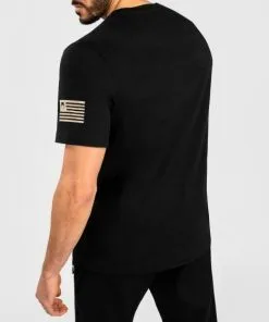 Venum Giant USA (23) -T-Shirt Black -Training gear shop ae74a9e3efc9ee17ca1fee198f3fdf317aab5b3a TS GIANT FLAG BLACK SAND 6