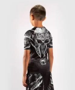 Venum GLDTR 4.0 (Gladiator) Rashguard For Kids 12 Venum GLDTR 4.0 (Gladiator) Rashguard For Kids -Training gear shop b6d892bb79b4b2ca7d5f402f324611d8dce6f46c RASH SS GLADIATOR BLACK WHITE 05