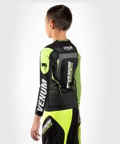 Venum Training Camp 3.0 Kids Rashguard 13 Venum Training Camp 3.0 Kids Rashguard -Training gear shop b8dc04b8a193b2f87ace1d3f59aaef7f24e1e07b RASH SS VTC3 BLACK NEOYELLOW 03 1