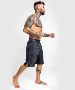 Venum Assassin's Creed Reloaded Fightshorts - Black -Training gear shop c73d48613c0650131dda96b418ece01ab7e42915 FS ASSASSINSCREED BLACK 04