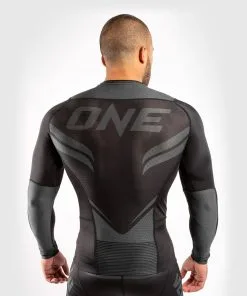 Venum One FC Impact Rashguard - Long Sleeves - Black-Black -Training gear shop d2b04830f414b0ed0474d7d1d8ce2372bb48672b RASH LS ONEFC IMPACT BLACK BLACK 04