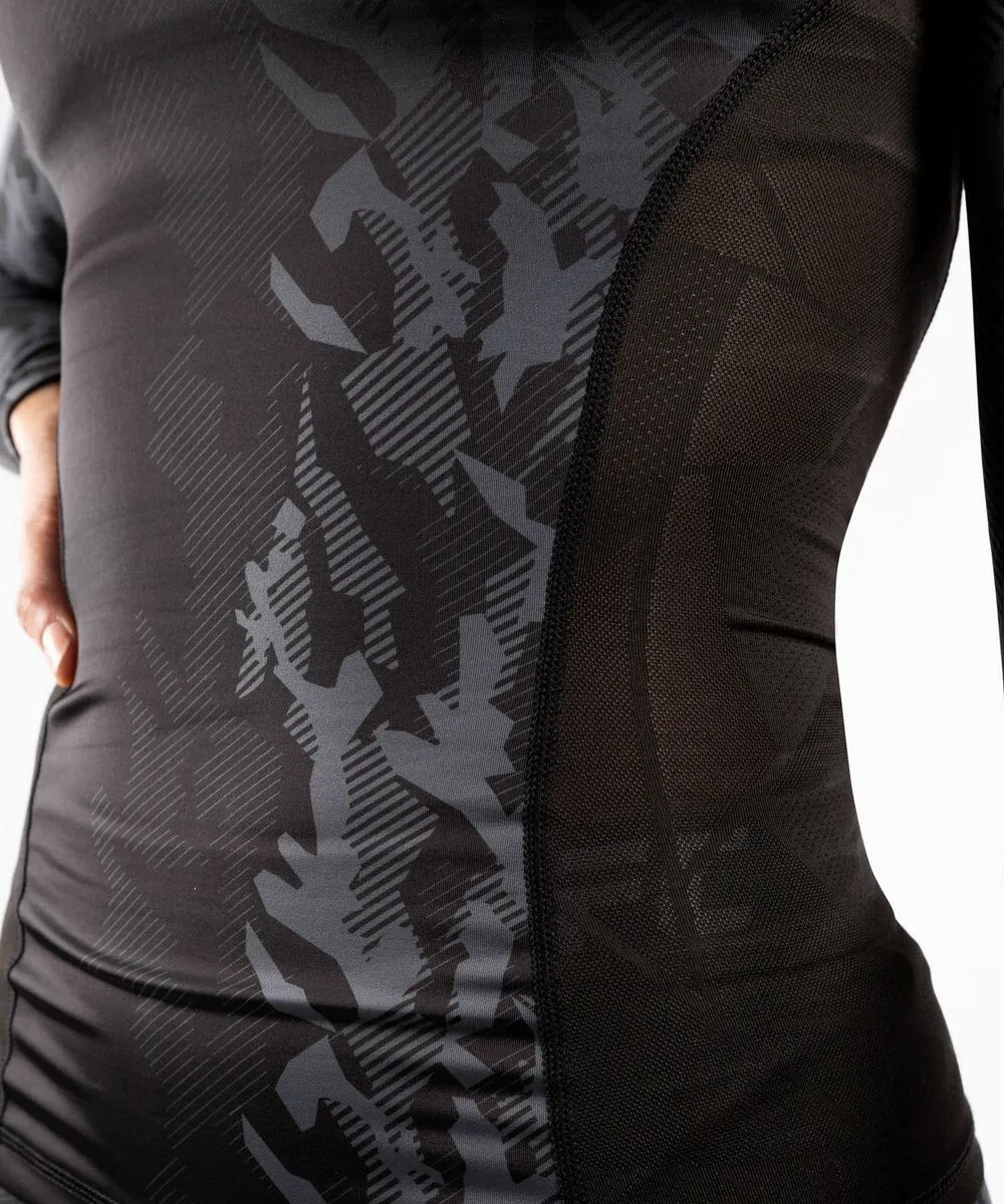 UFC Venum Authentic Fight Week Women's Performance Long Sleeve Rashguard - Black 7 UFC Venum Authentic Fight Week Women's Performance Long Sleeve Rashguard - Black - Image 5