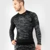 Venum Defender Rashguard - Long Sleeves, Dark Camo 2 Venum Defender Rashguard - Long Sleeves, Dark Camo -Training gear shop ecc1b34158bffe38028161d4ec884a51ce5964c0 RASH LS DEFENDER DARKCAMO SD 03 3