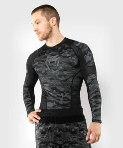 Venum Defender Rashguard - Long Sleeves, Dark Camo