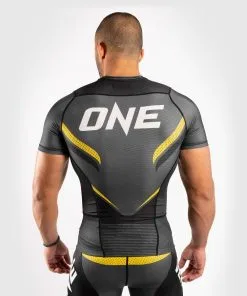 Venum One FC Impact Rashguard - Short Sleeves - Grey-Yellow -Training gear shop f3233b2c1ad507b96580d6e2395f77c7f33ffe15 RASH SS ONEFC IMPACT GREY YELLOW 04