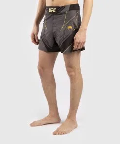 UFC Venum Pro Line Men's Shorts - Champion 12 UFC Venum Pro Line Men's Shorts - Champion -Training gear shop f90de18484d0996a41e969882036ba5e2ce948bc VNMUFC 00061 126 02 1