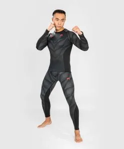 Venum Phantom Rashguard - Longsleeves Black/Red 11 Venum Phantom Rashguard - Longsleeves Black/Red -Training gear shop fd41f51bfd9f64398542b80a00bc21ce691962cb RASH LS PHANTOM 06