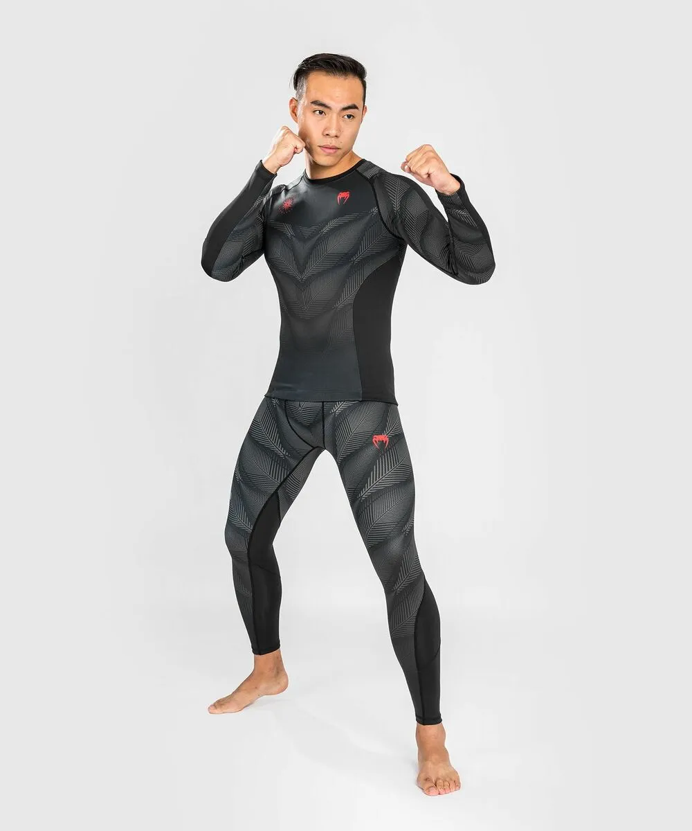 Venum Phantom Rashguard - Longsleeves Black/Red 7 Venum Phantom Rashguard - Longsleeves Black/Red - Image 5