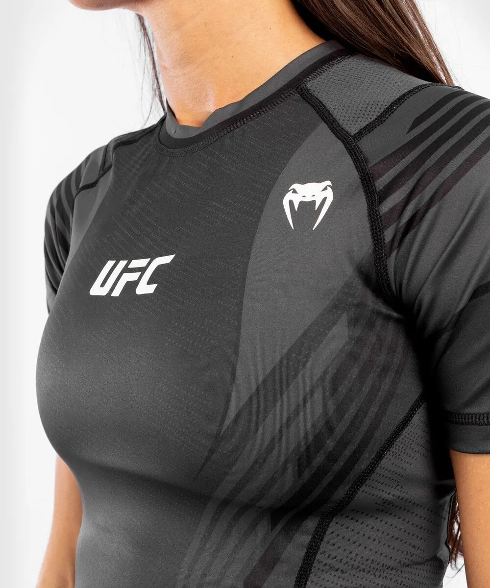UFC Venum Authentic Fight Night Women's Rashguard - Black 8 UFC Venum Authentic Fight Night Women's Rashguard - Black - Image 6