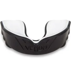 Venum Challenger Mouthguard 13 Venum Challenger Mouthguard -Training gear shop valkomusta1