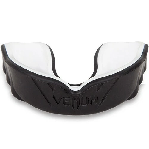 Venum Challenger Mouthguard 5 Venum Challenger Mouthguard - Image 3