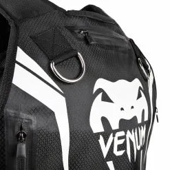 Venum Elite Weighted Vest - 10kg 15 Venum Elite Weighted Vest - 10kg -Training gear shop venum 03333 108 venum 03333 108 galery image 3 weighted vest elite black white 1500 04
