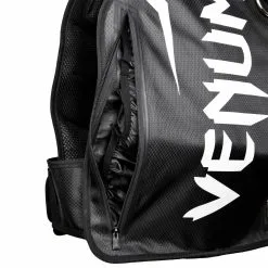 Venum Elite Weighted Vest - 10kg 11 Venum Elite Weighted Vest - 10kg -Training gear shop venum 03333 108 venum 03333 108 galery image 4 weighted vest elite black white 1500 09